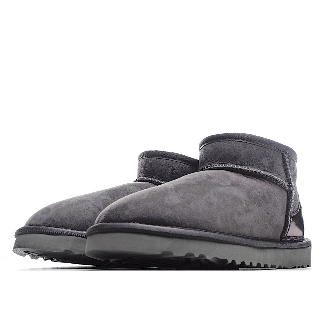 UGG Classic Mini series snow boots