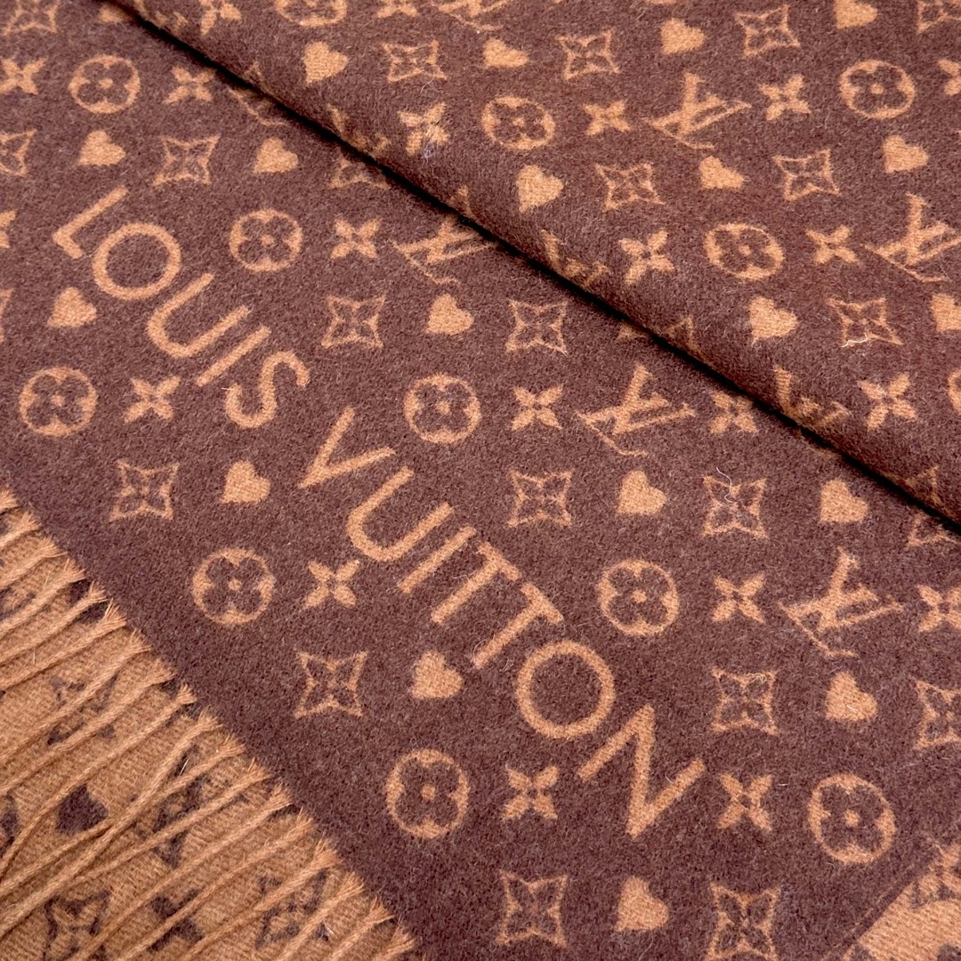 Louis Vuitton Scarves