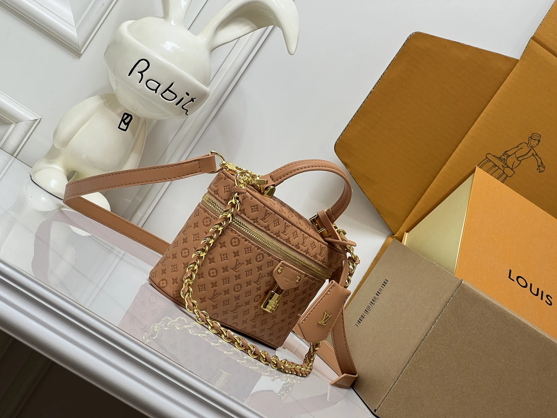 LV Vanity Chain Pouch
