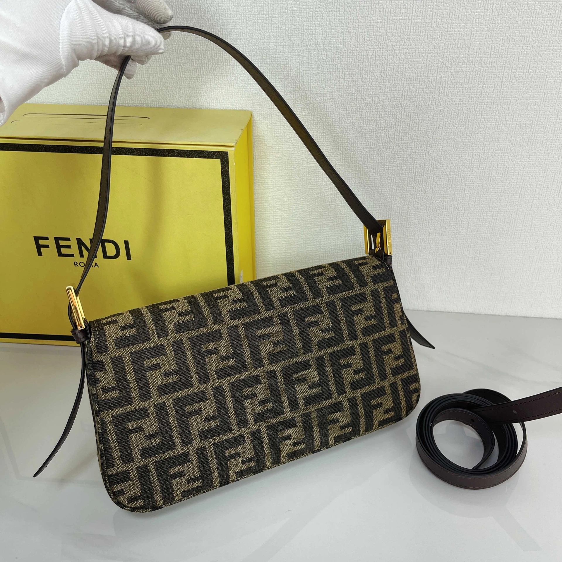 Fendi Baguette