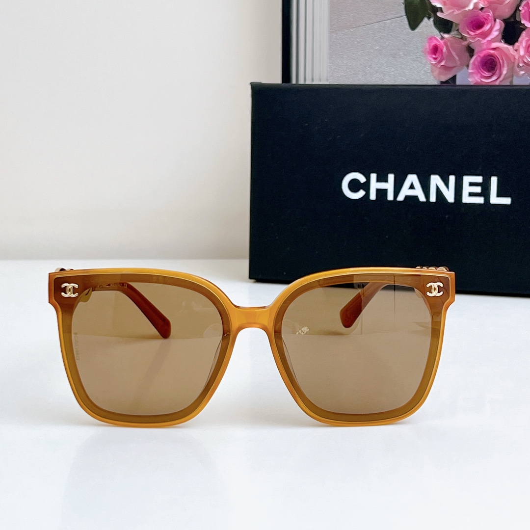 Chanel Sunglass