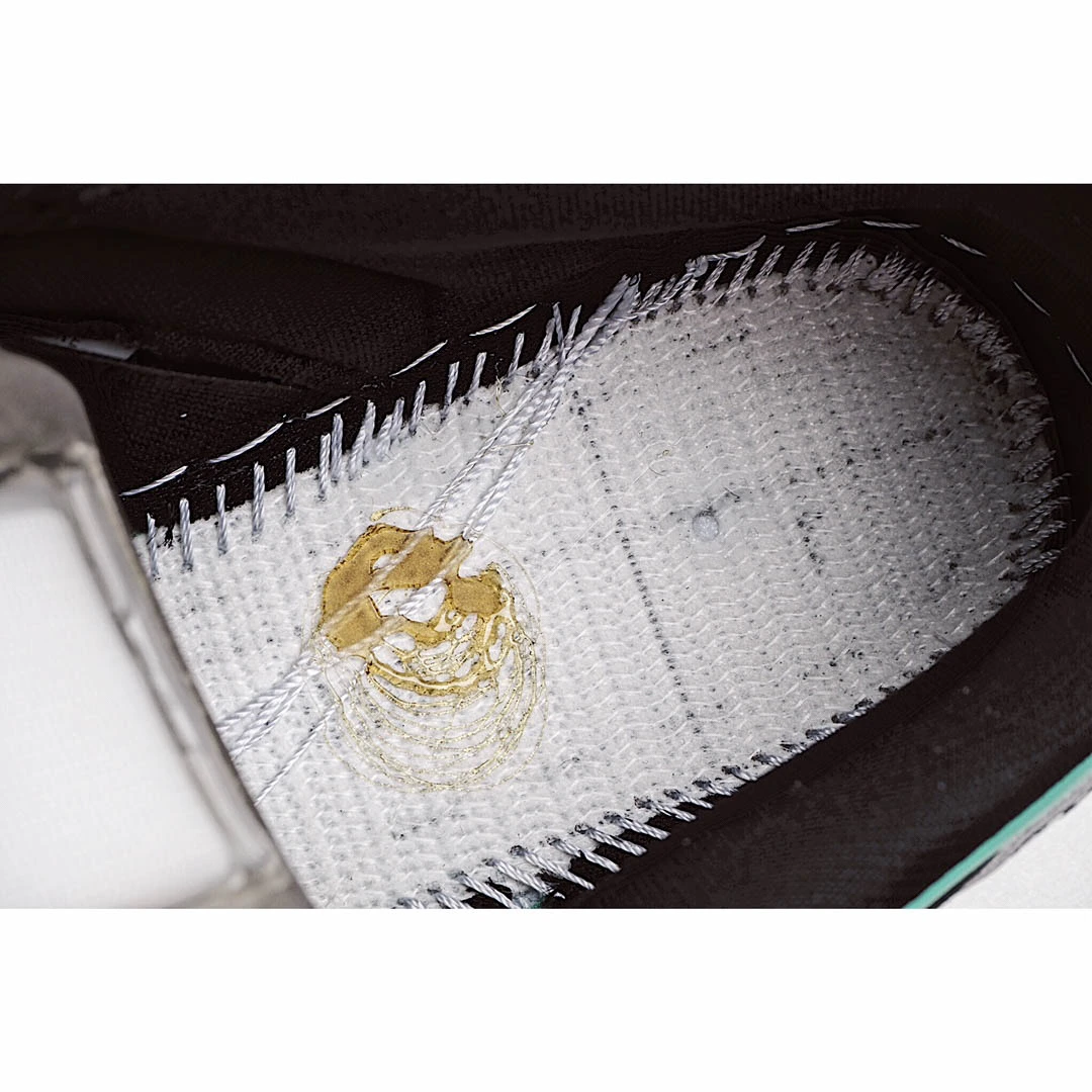 Diamond Supply Co. X Nike SB Dunk Low Pro  Tiffany   芙尼蓝