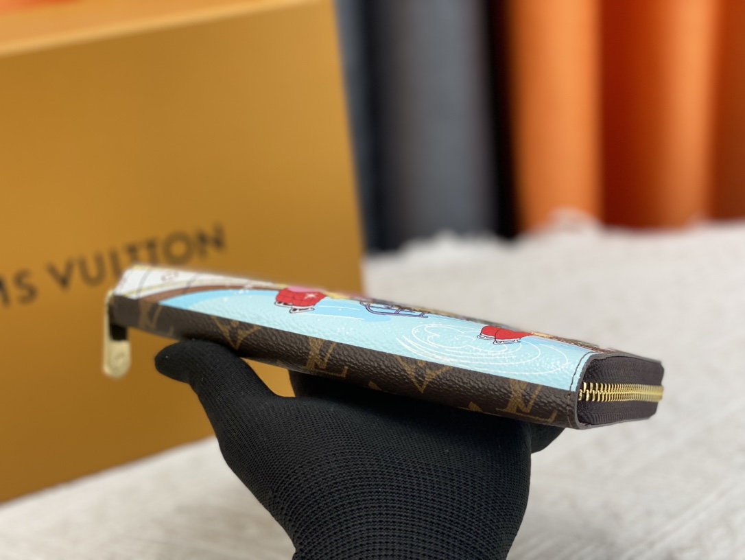 LV Vivienne Holidays
