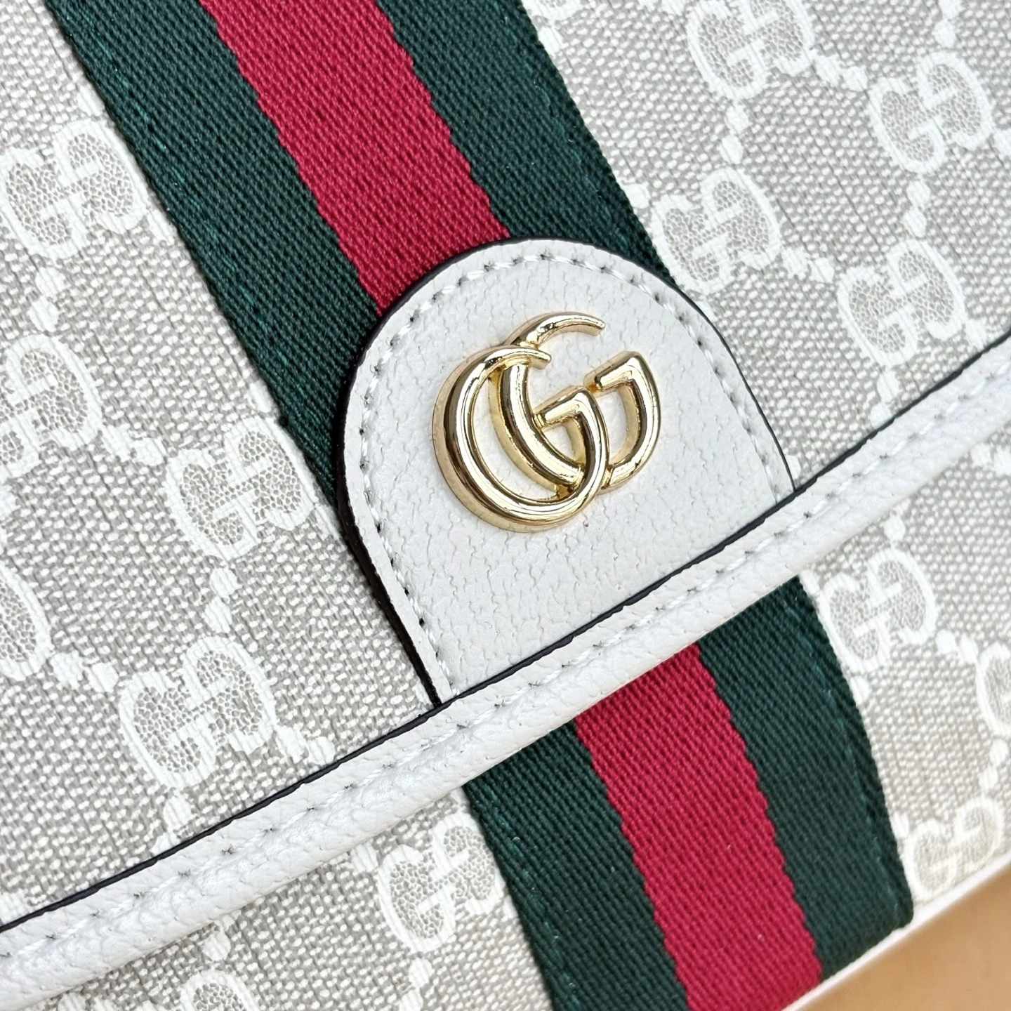 Gucci Ophidia Massenger Bag