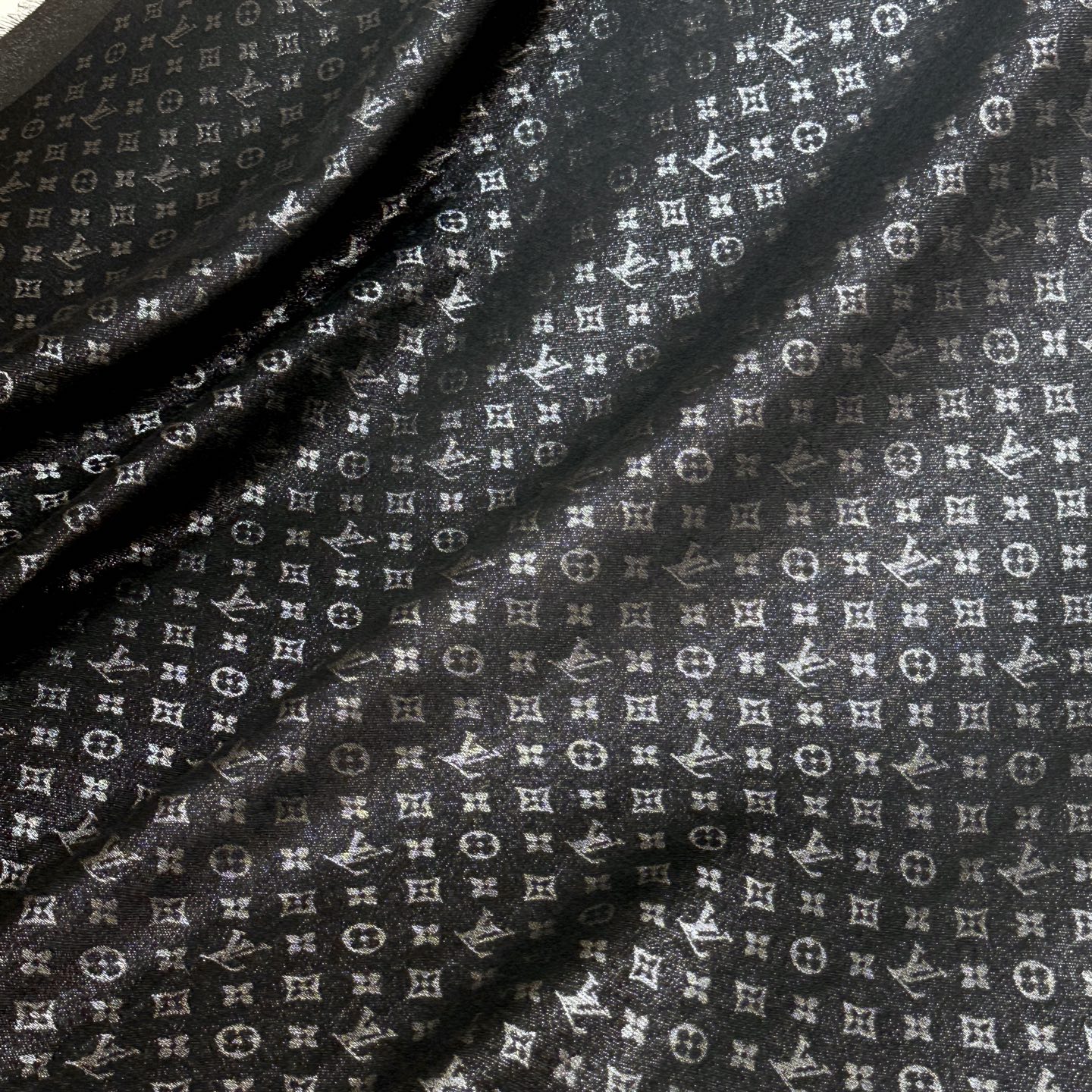 Louis Vuitton Scarves