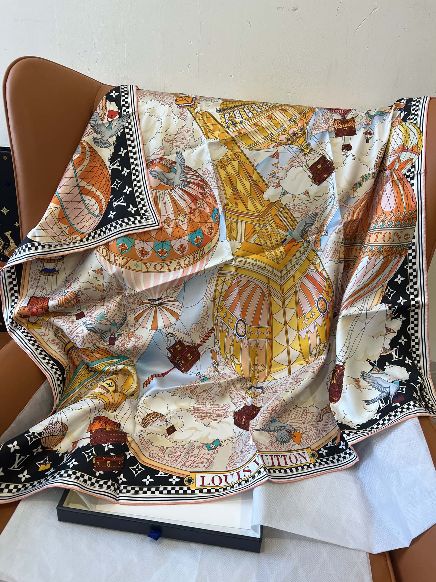 Louis Vuitton Scarves