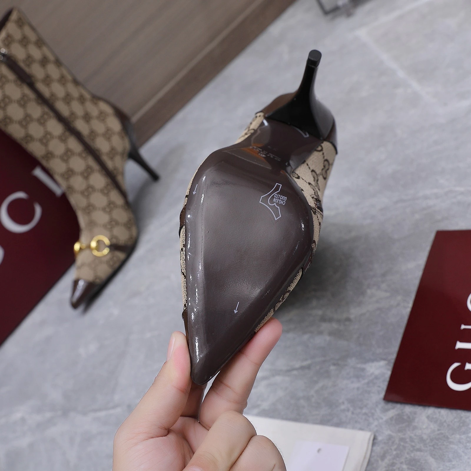 Gucci 26WF New Product Horsebit Pointed High-heeled Short Boots