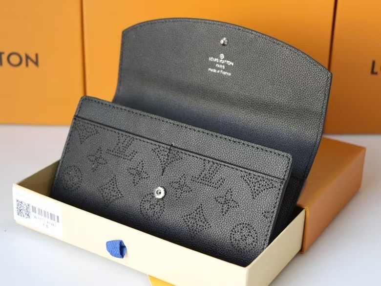 LV Iris
