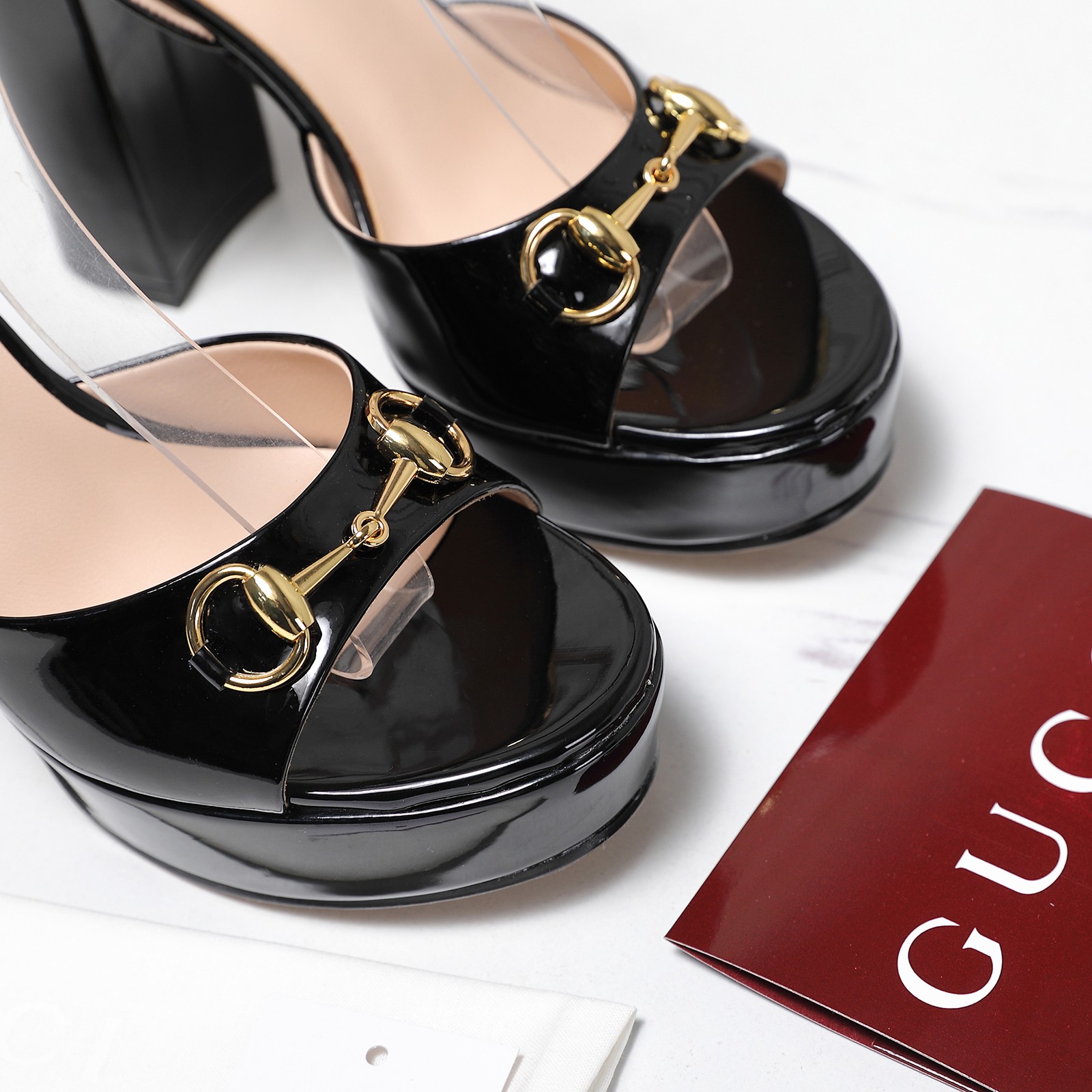Gucci Round-toe platform high-heeled sandals