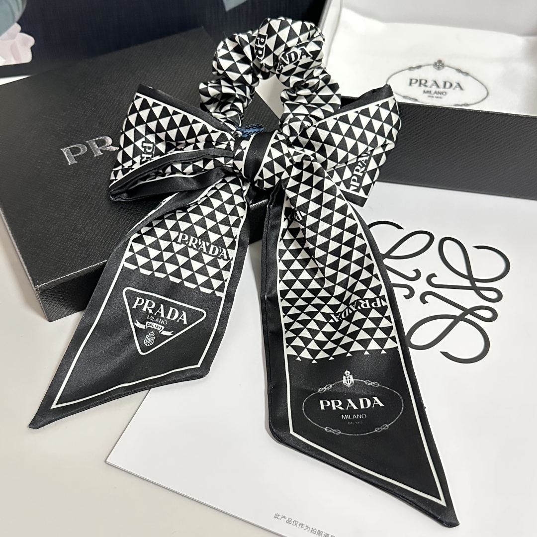 Prada hair loop