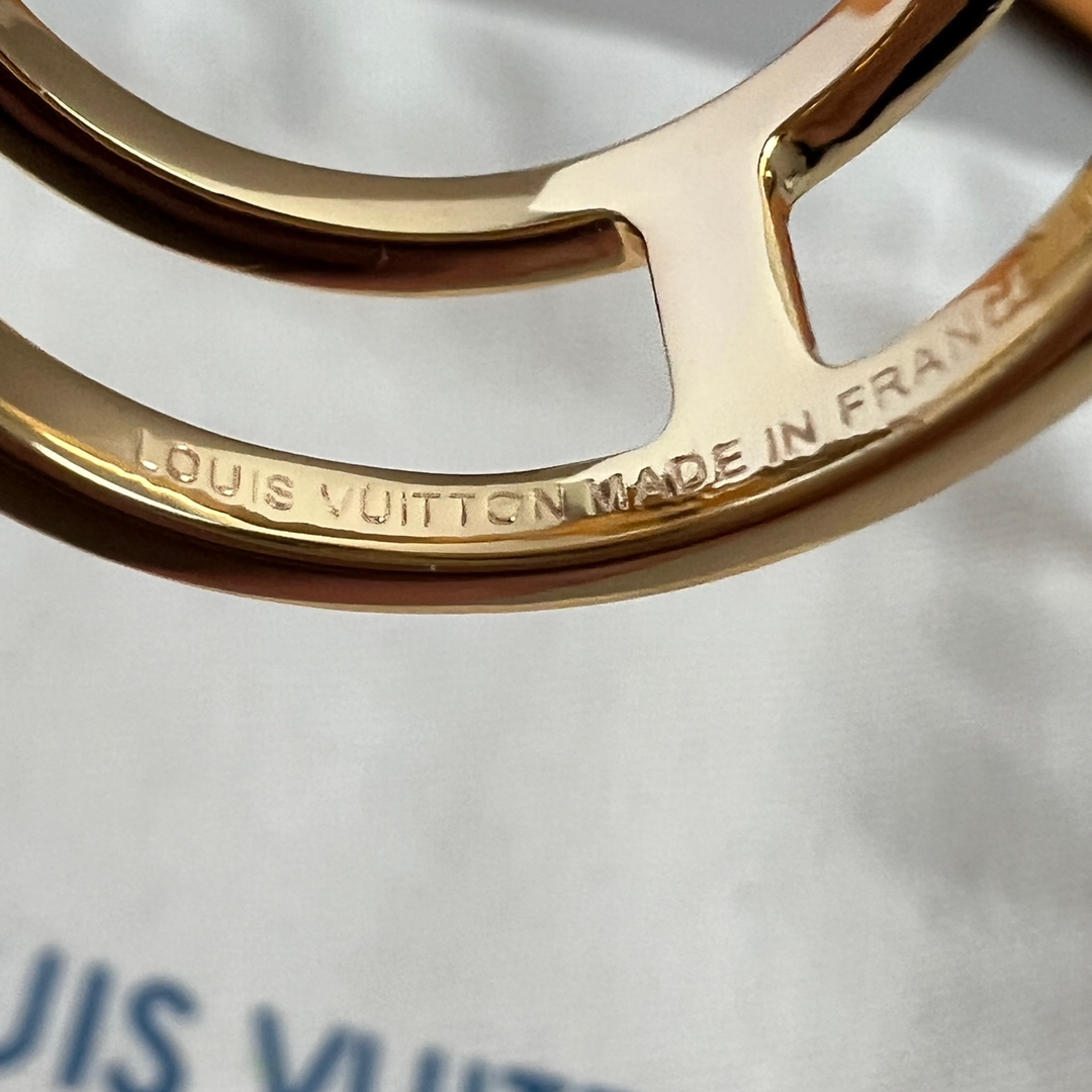 LV Ring
