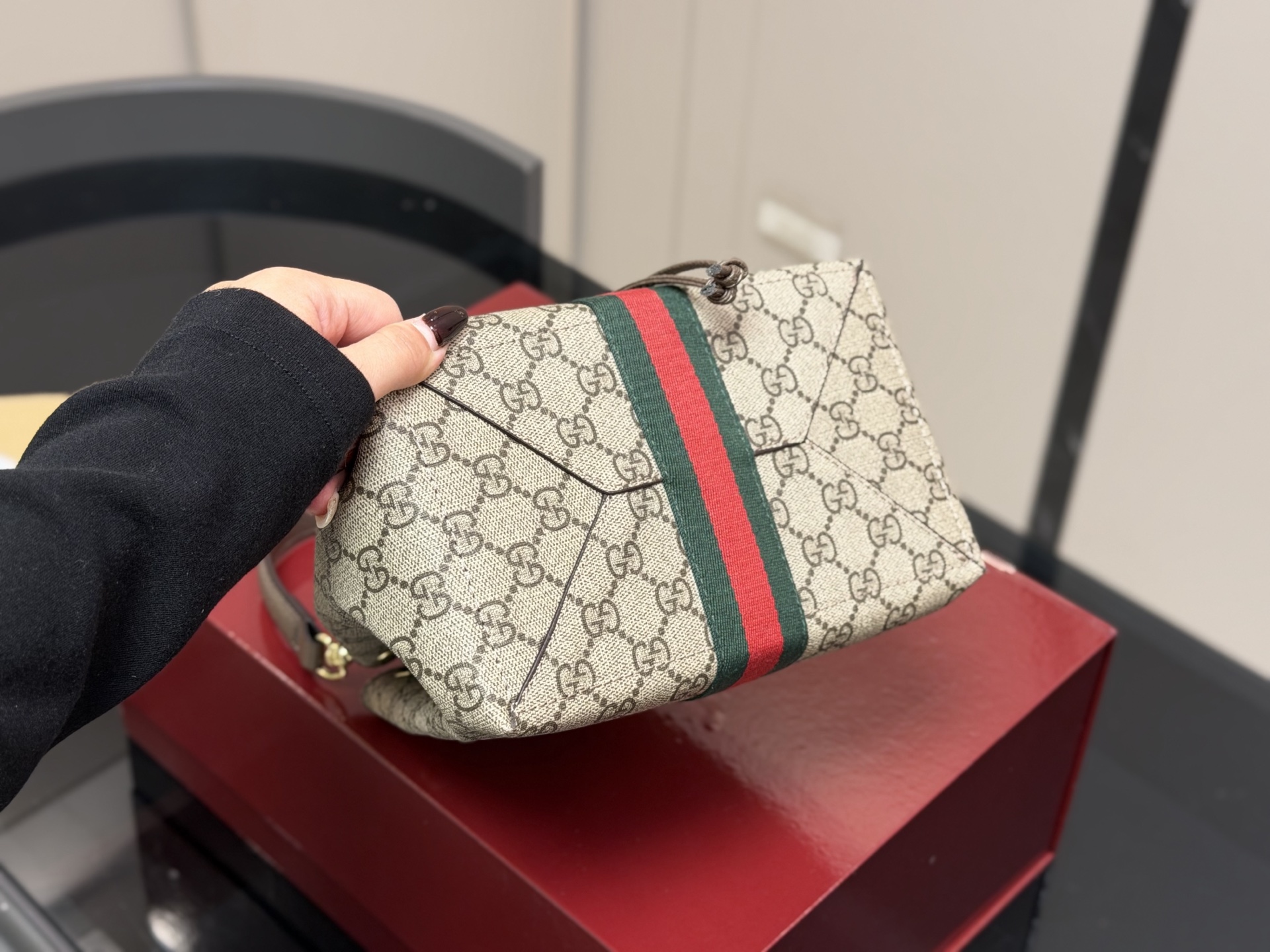 Gucci Ophidia Bucket Bag