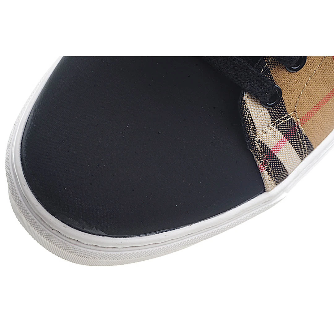 BURBERRY Vintage Sneakers