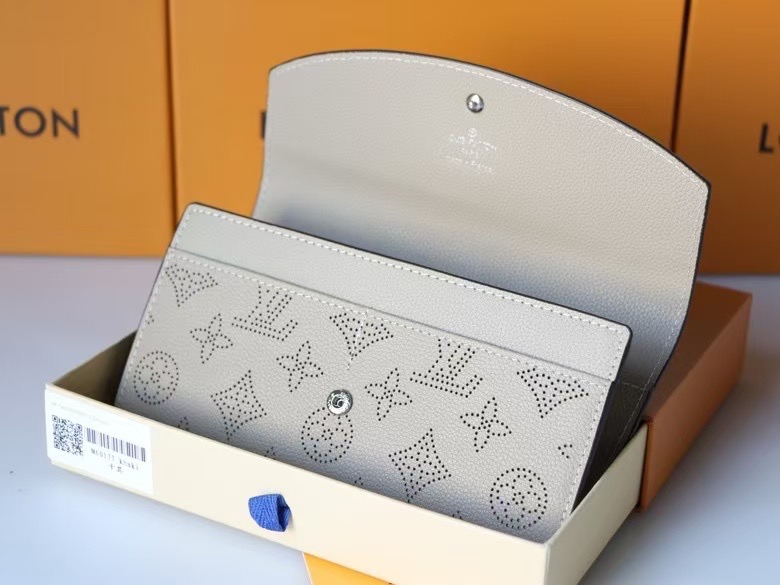 LV Iris