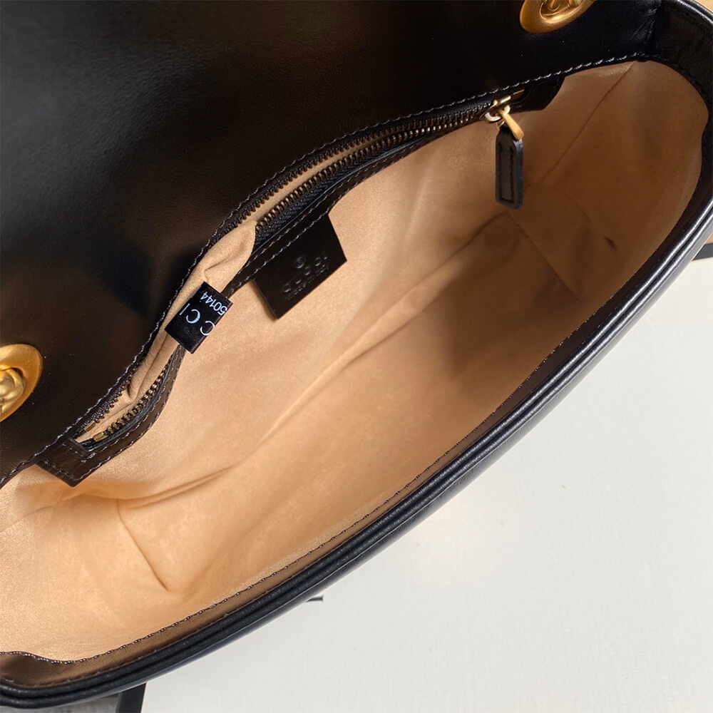 GG Marmont small matelass&eacute; shoulder bag