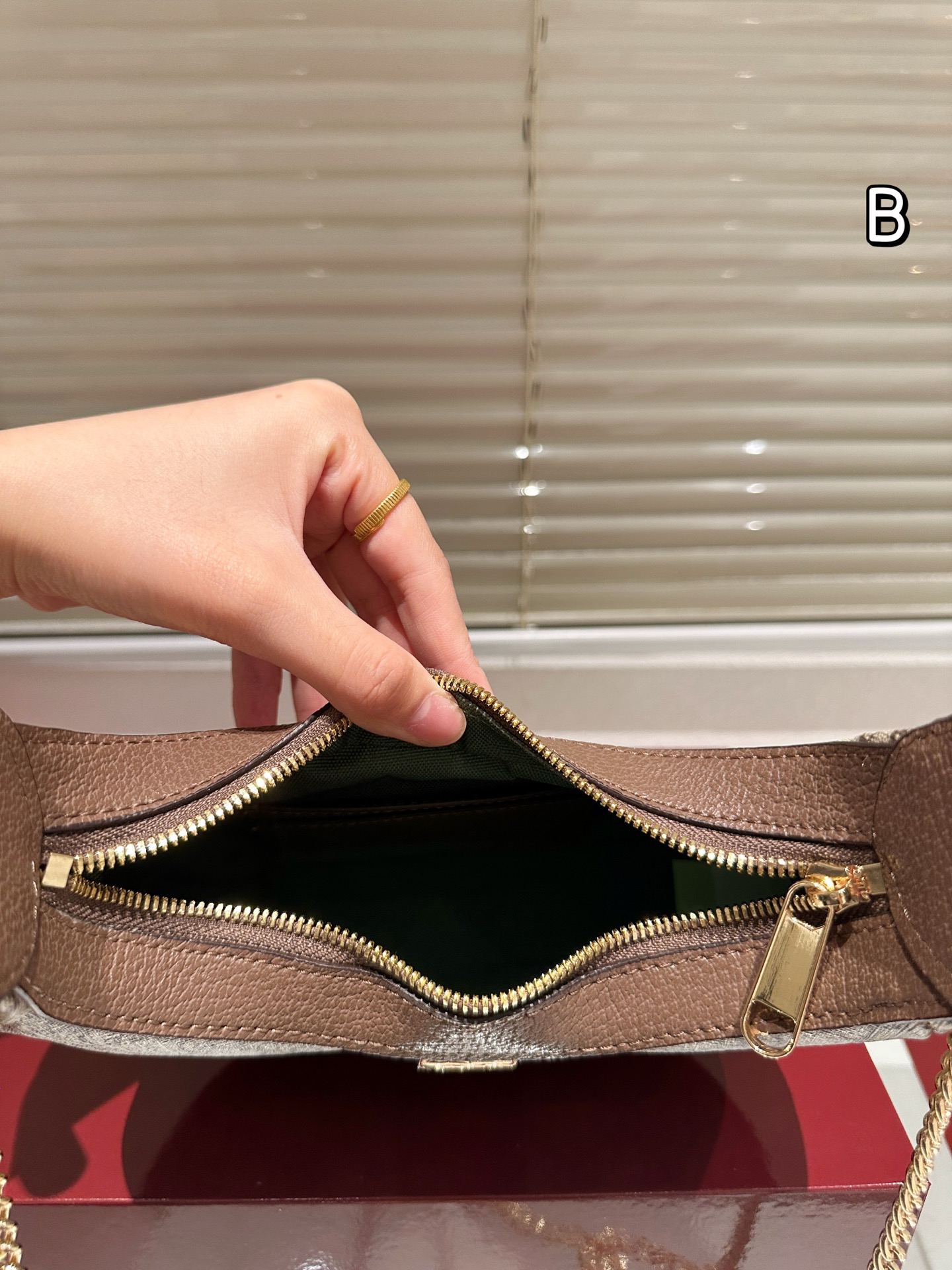 GG Marmont Handle Bag