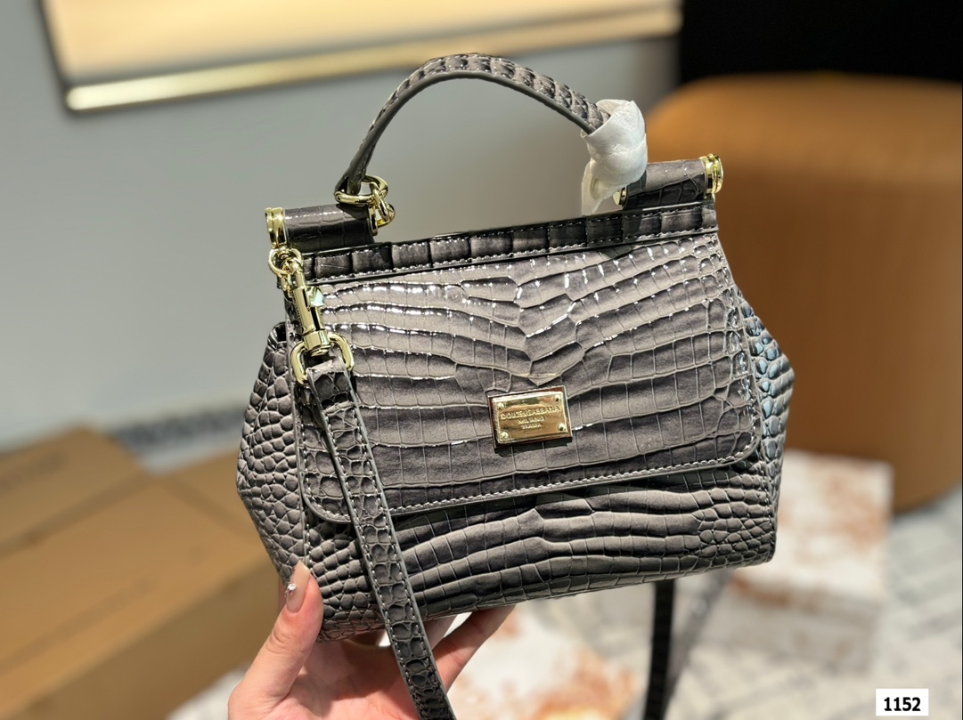 Dolce & Gabbana Handle Bag