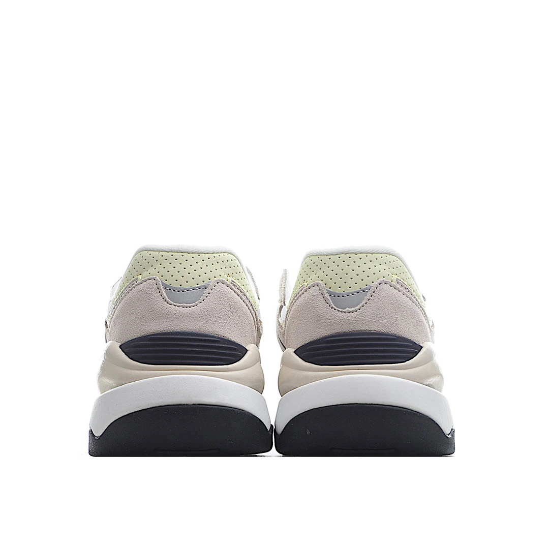 New Balance Casual Sneakers