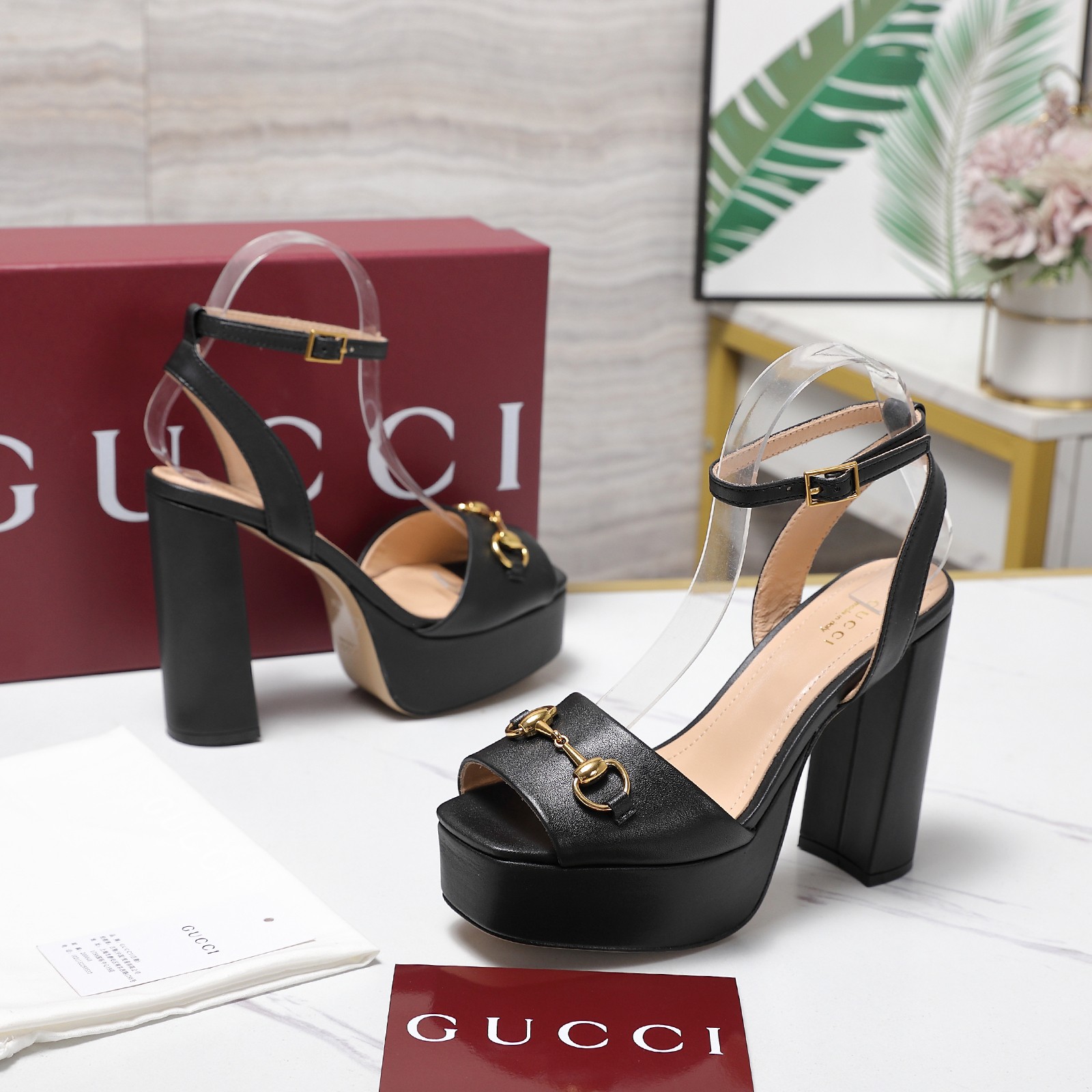 Gucci Round-toe platform high-heeled sandals