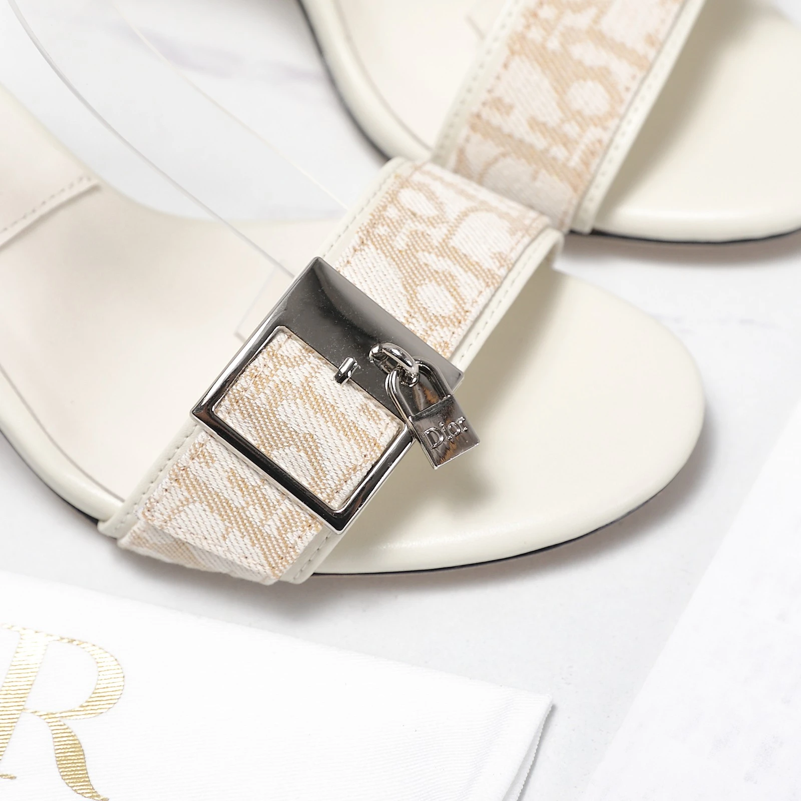 26 new Dior high-heeled sandals