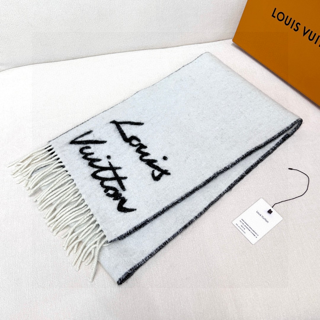 Louis Vuitton Scarves