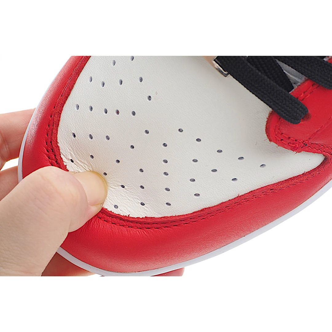 NBA x Nike Dunk Low EMB &ldquo;Chicago&rdquo; Black, White and Red
