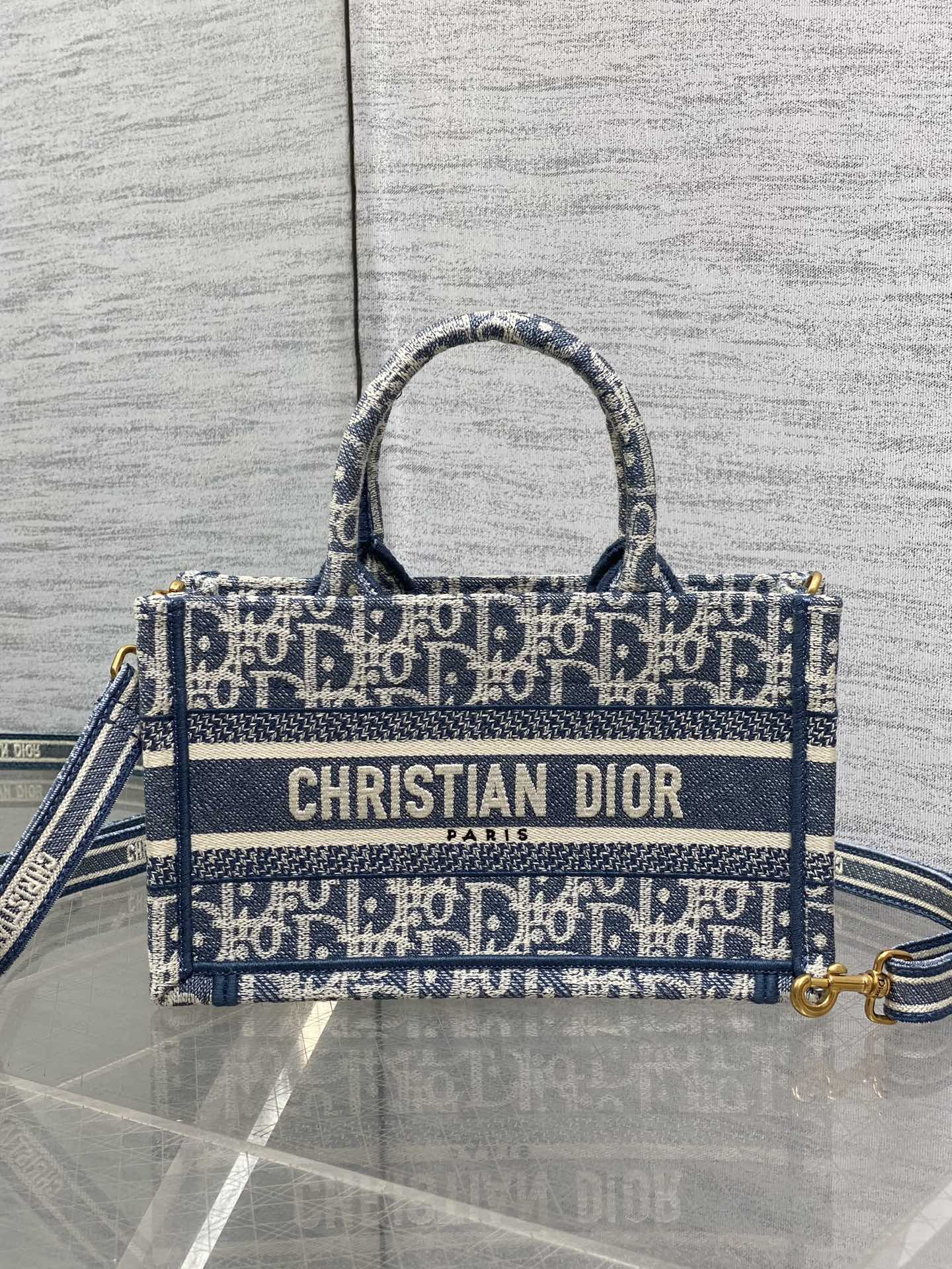 Dior Emboridery tote bag