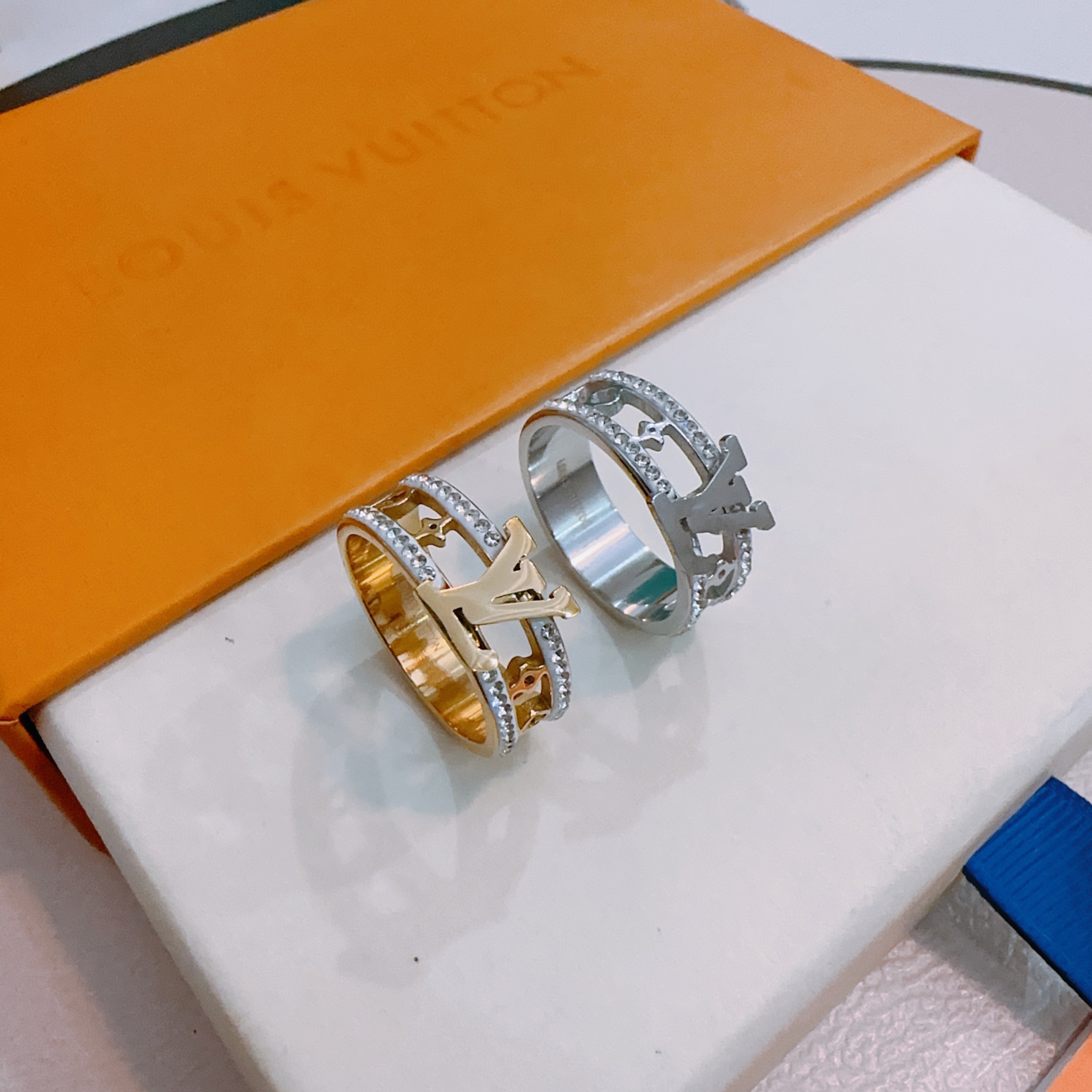 LV Ring