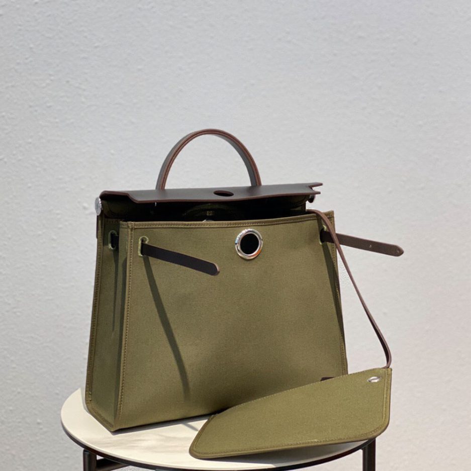 HERMES Herbag Zip 31 bag