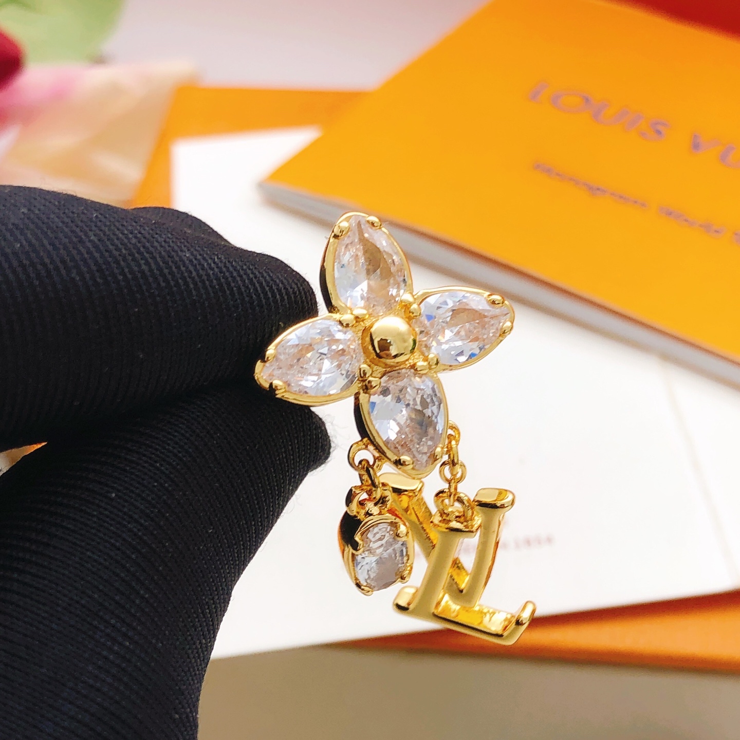 LV Ring