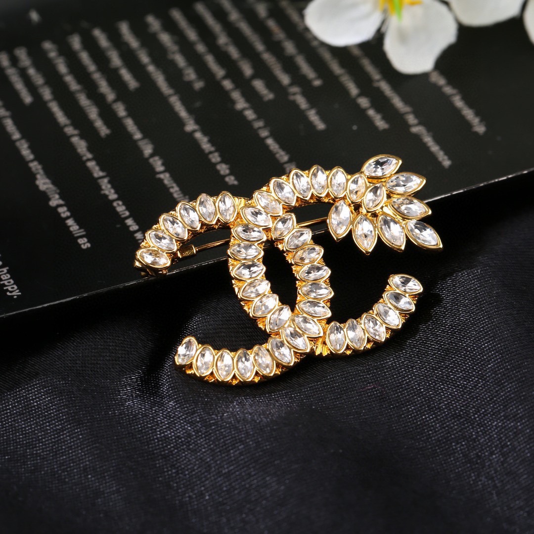 CHANEL Brooch
