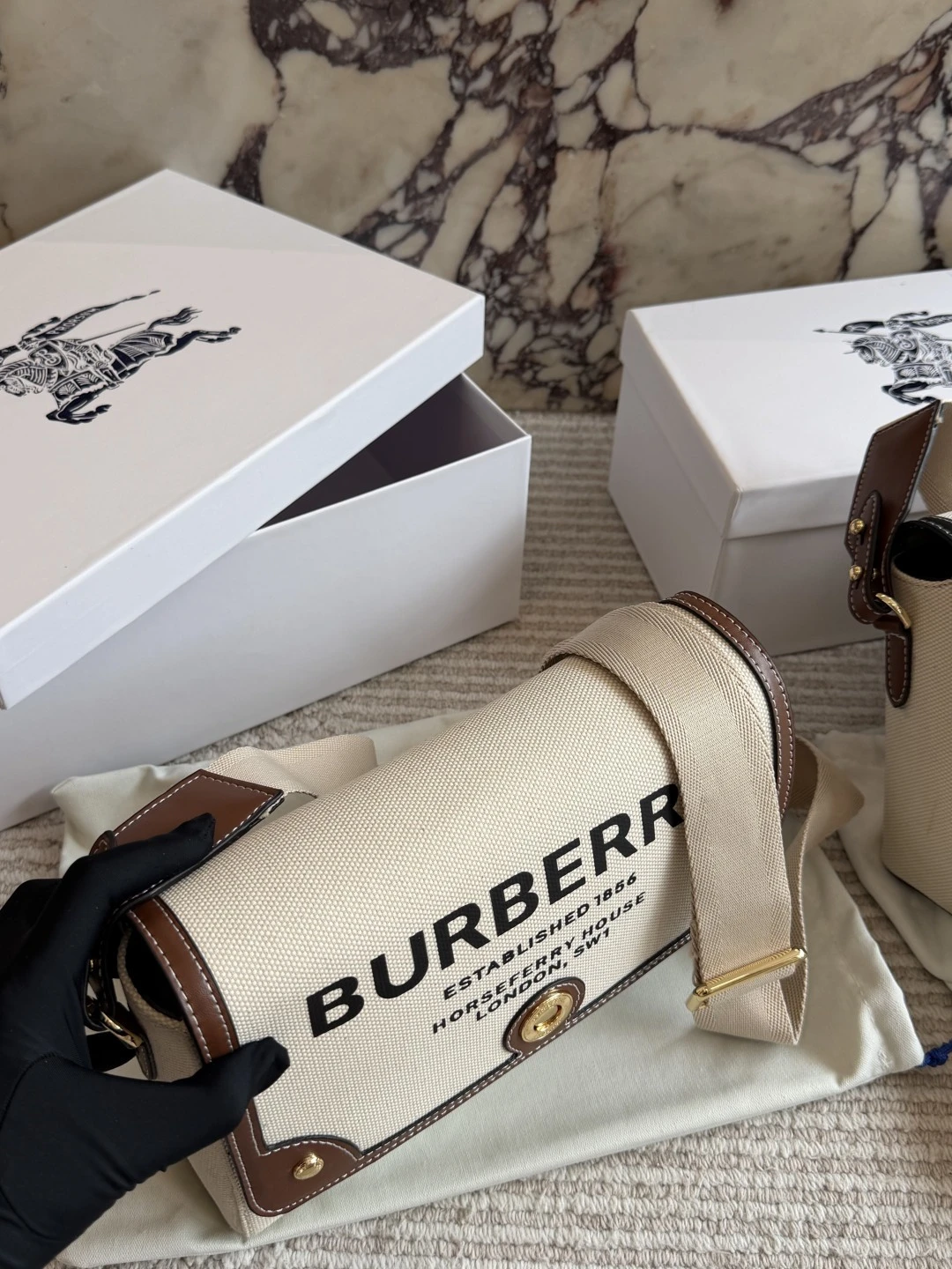 Burberry Horseferry
