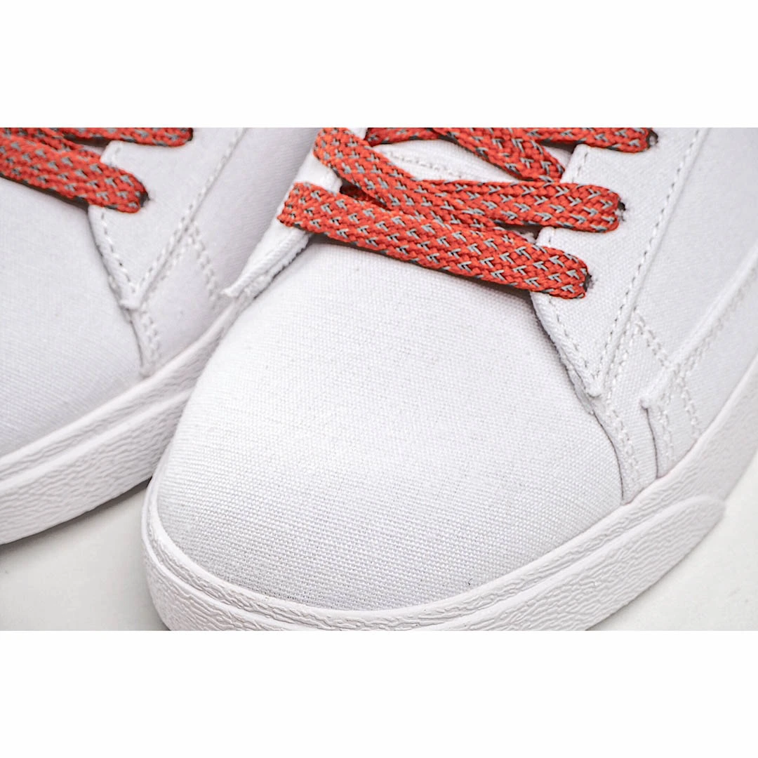Nike WMNS Blazer Low LX x Stranger Things &ldquo;Hawkins High&rdquo; 3M反光