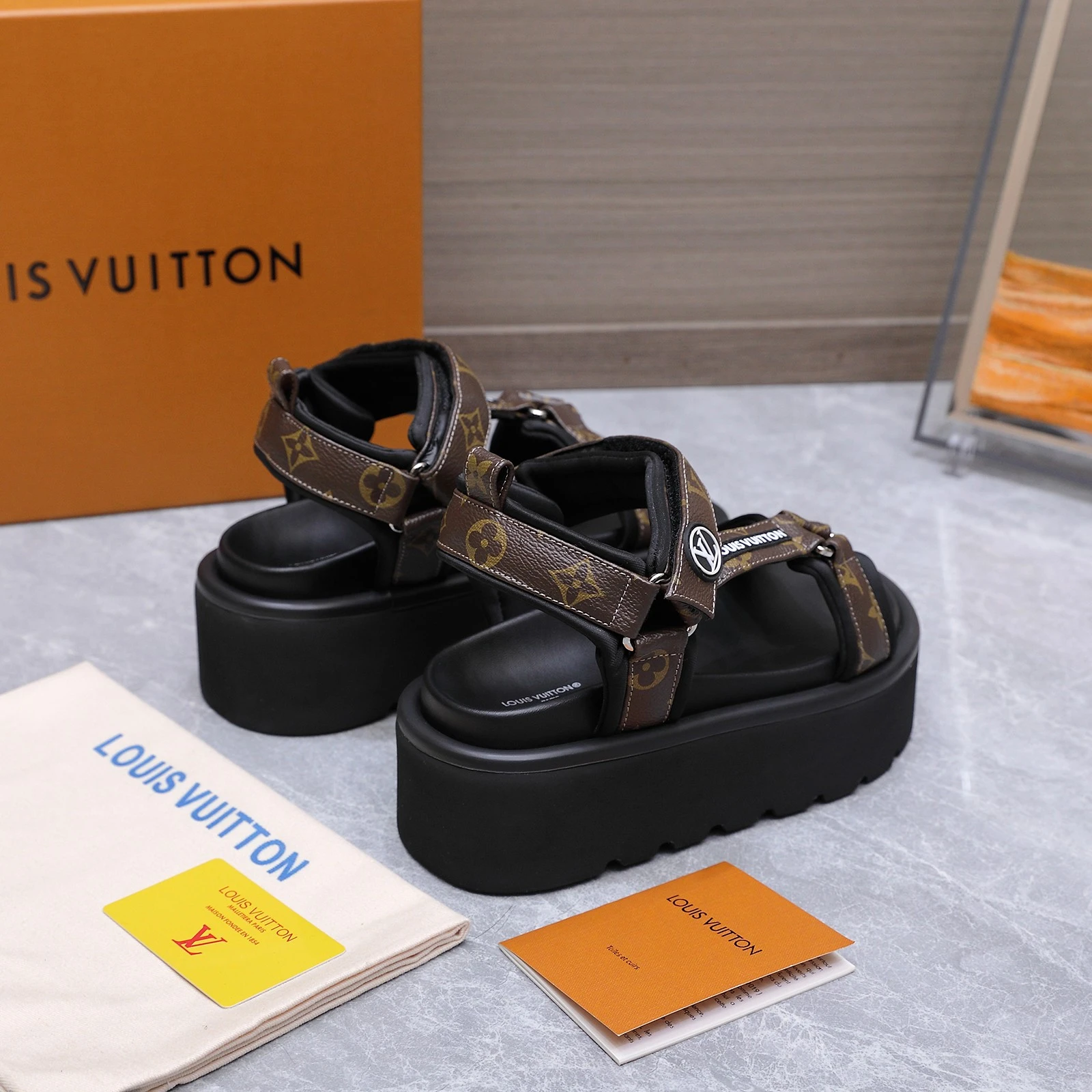 2026Louis Vuitton × BIRKENSTOCK