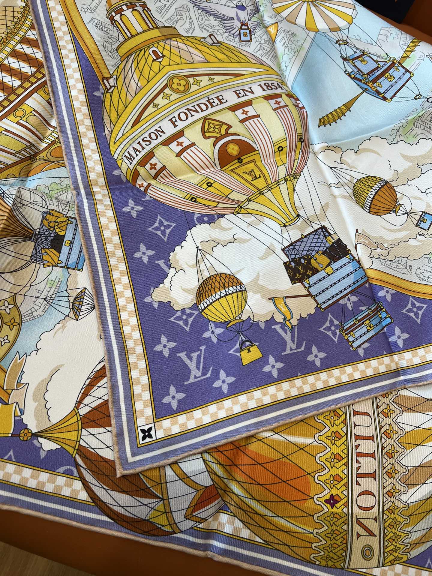 Louis Vuitton Scarves