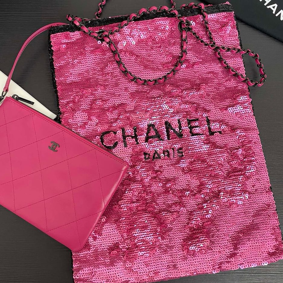 CHANEL SHOPPING BAG