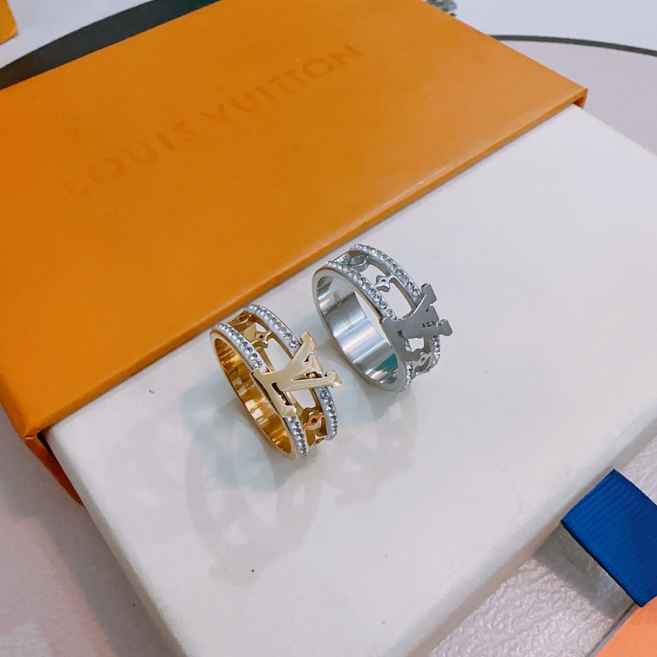 LV Ring