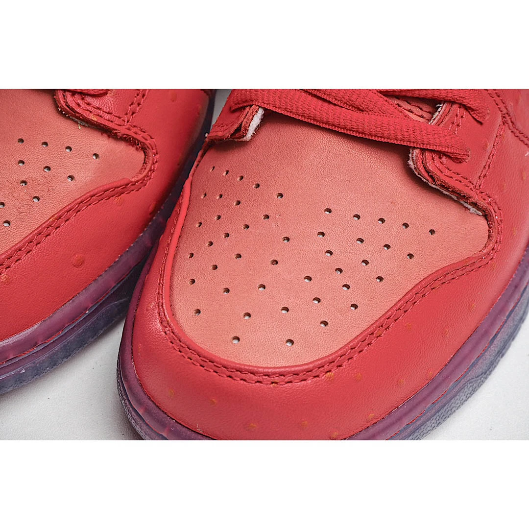 Nike SB Dunk Hi&ldquo;Strawberry Cough