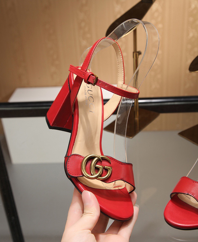 Gucci Bronze-colored buckle sandals