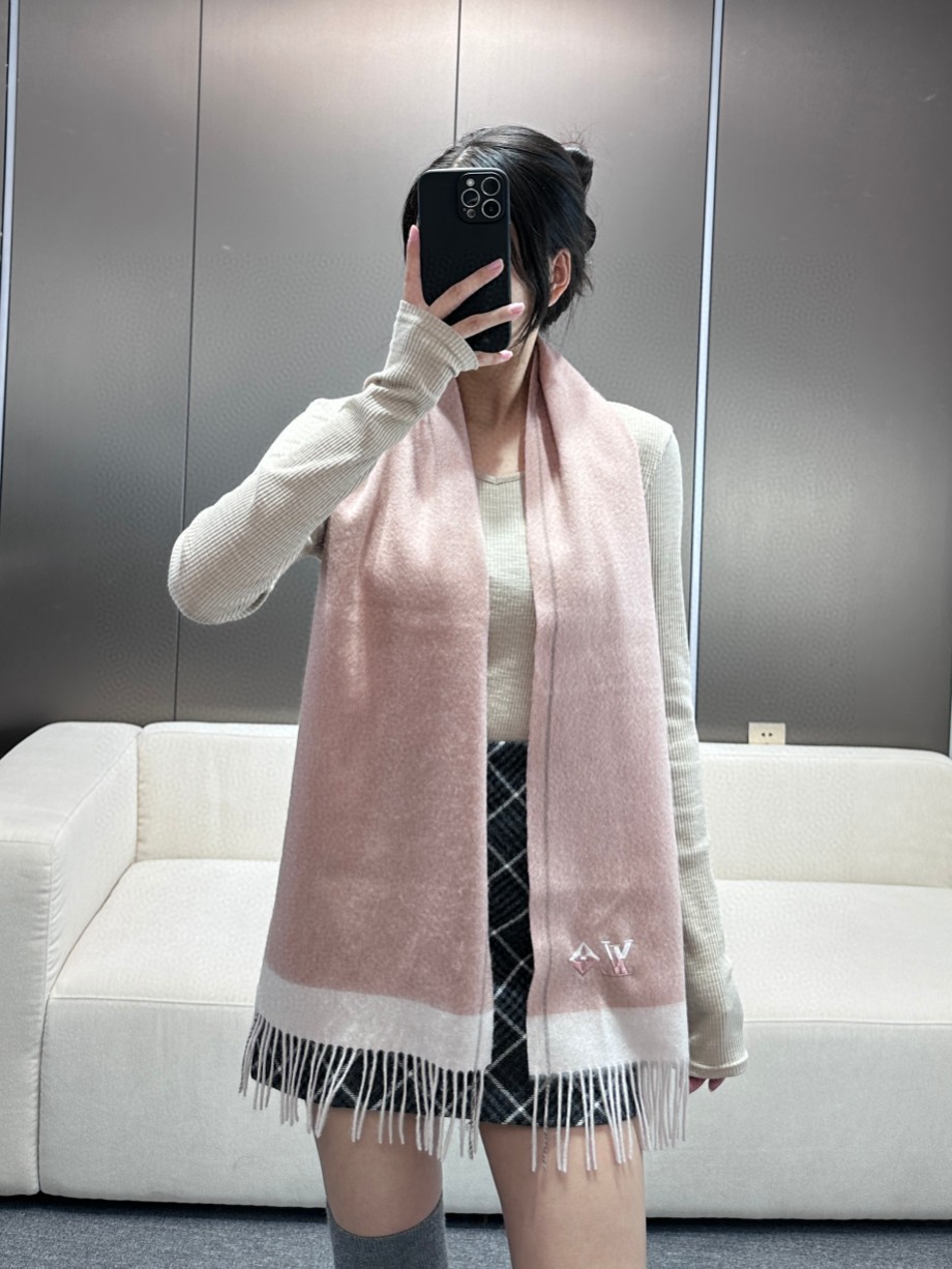 Louis Vuitton Scarves