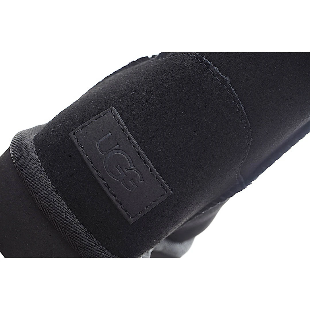 UGG Classic Mini series snow boots