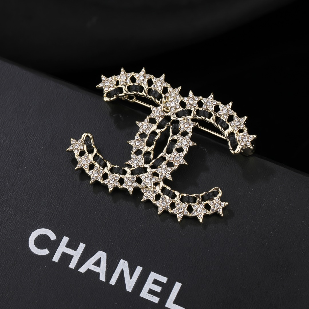 CHANEL Brooch