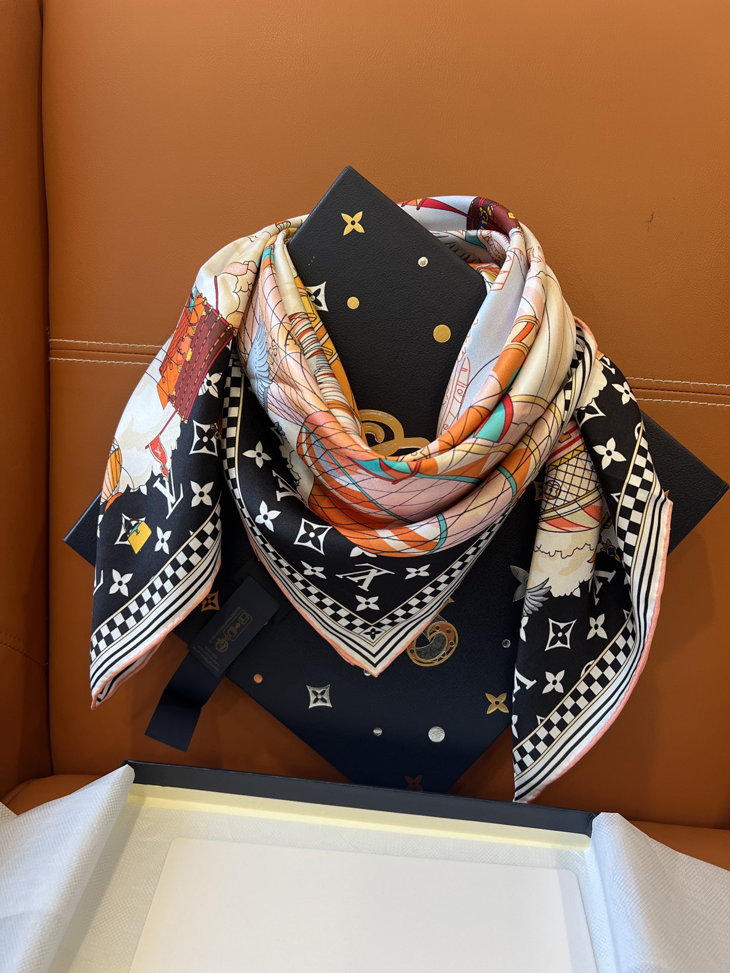 Louis Vuitton Scarves