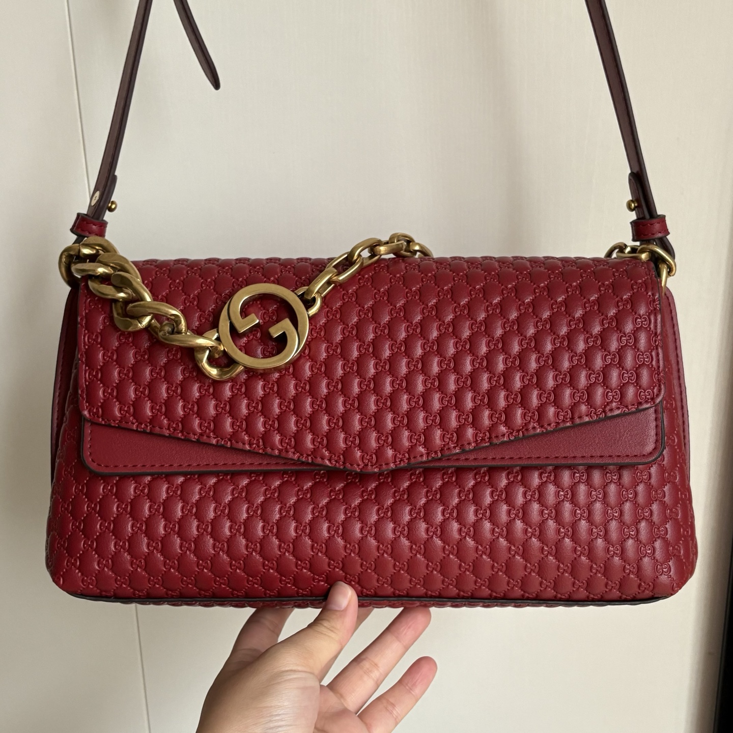 Gucci Embossing Chain Bag