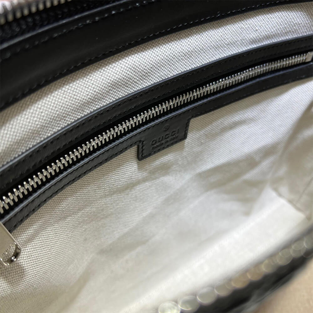 GG embossed medium messenger bag