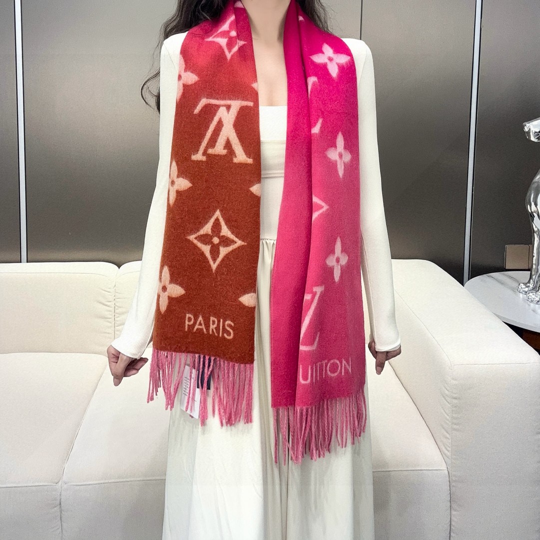 Louis Vuitton Gradient Scarf
