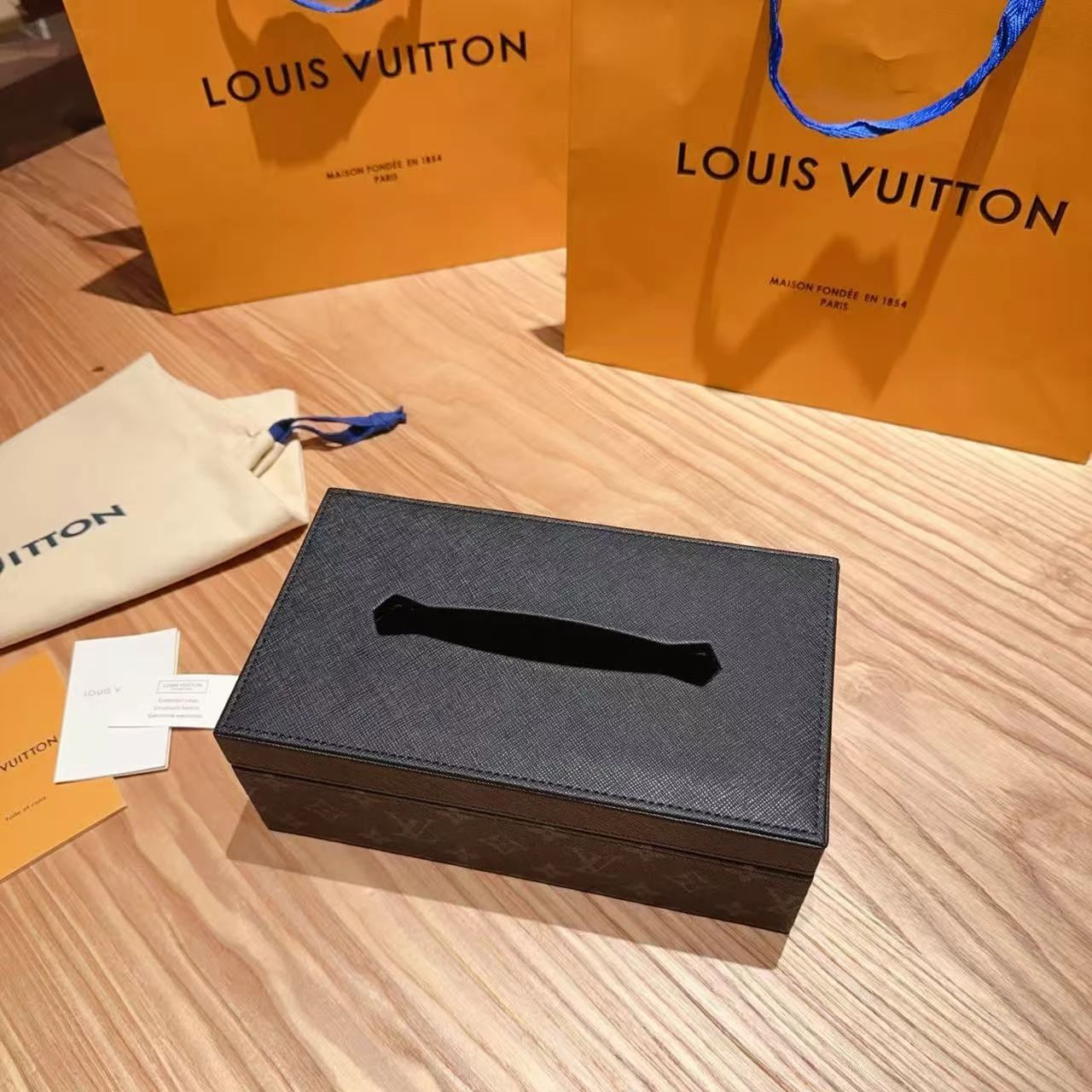 LV Tissue Box