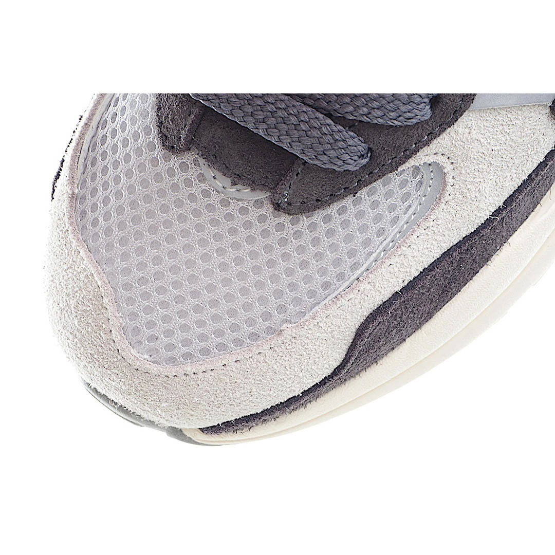 New Balance Casual Sneakers