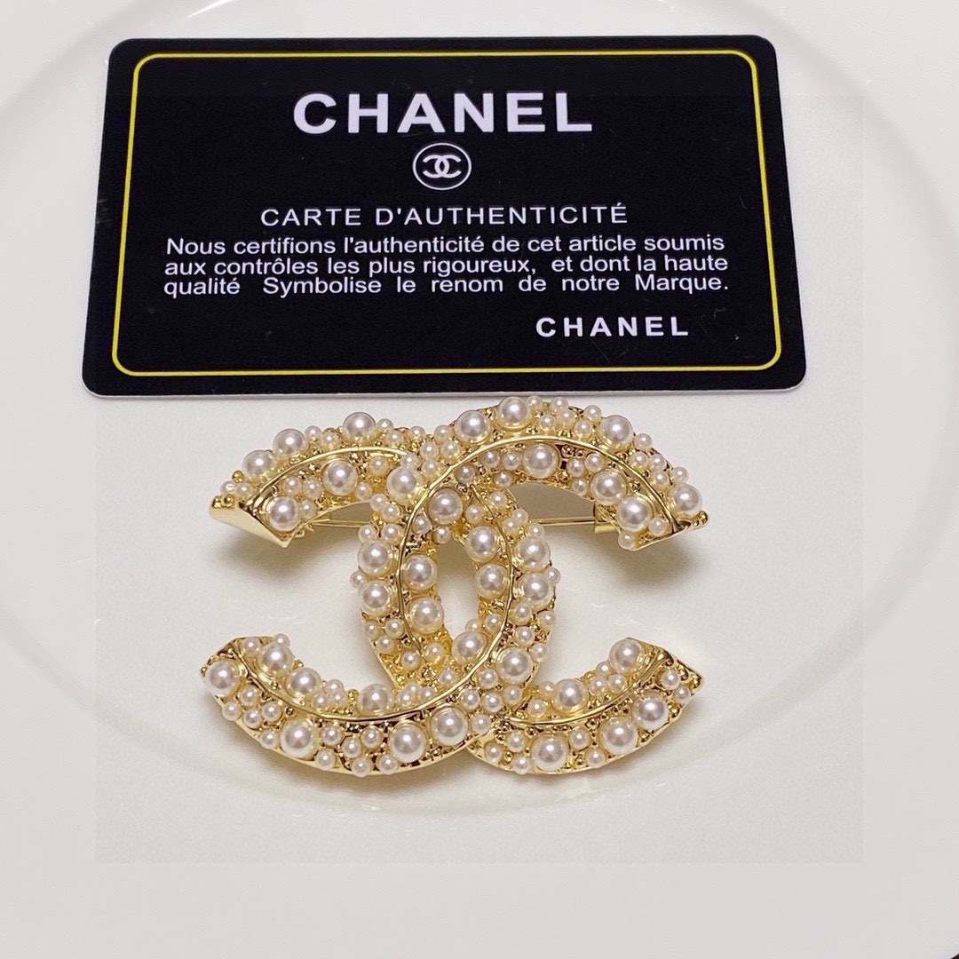 CHANEL Brooch