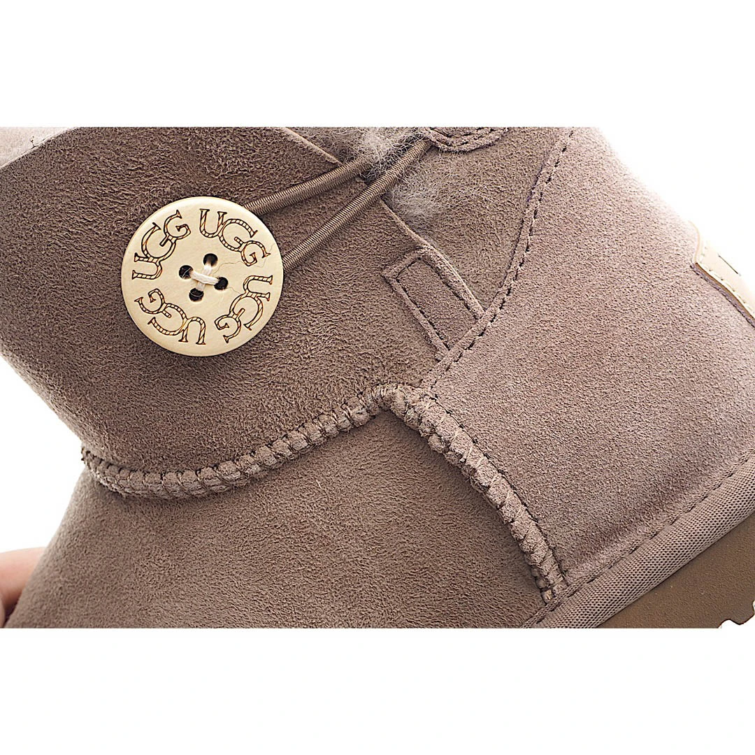 UGG Classic Mini series snow boots